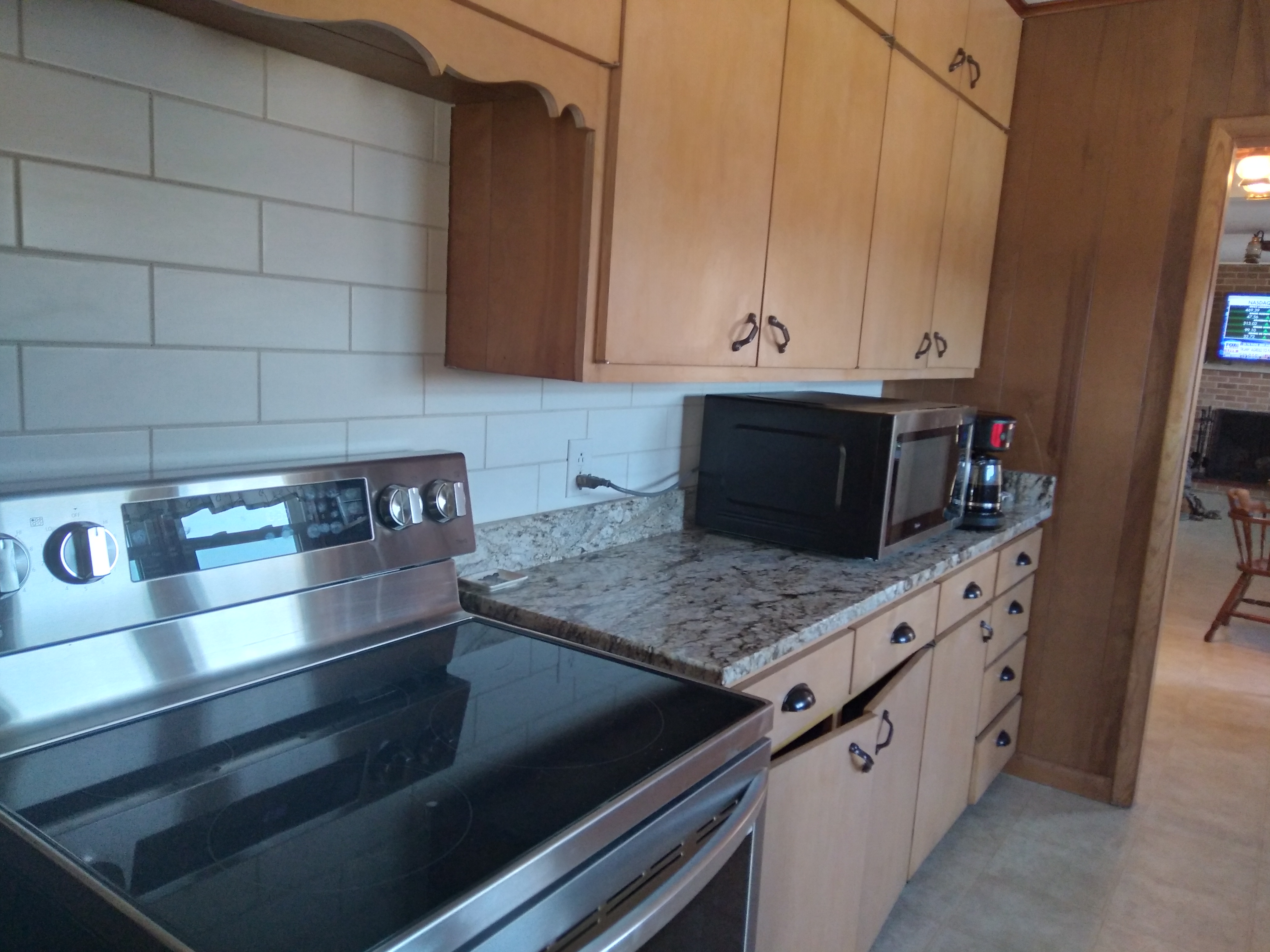 newkitchenstove.jpg
